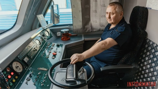 Укрзалізниця підвищить заробітну плату з початку вересня та вартість послуг з першого дня нового року