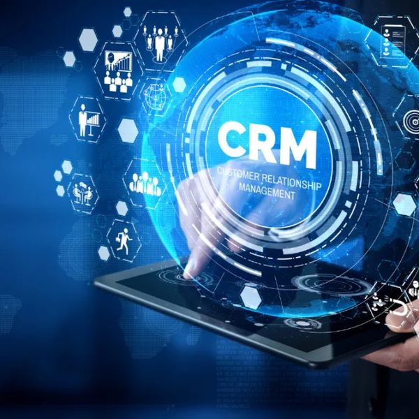 CRM для товарного бізнесу: як синхронізувати продажі зі складськими залишками
