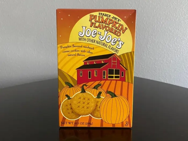 Коробка гарбузових Joe-Joe's від Trader Joe's.