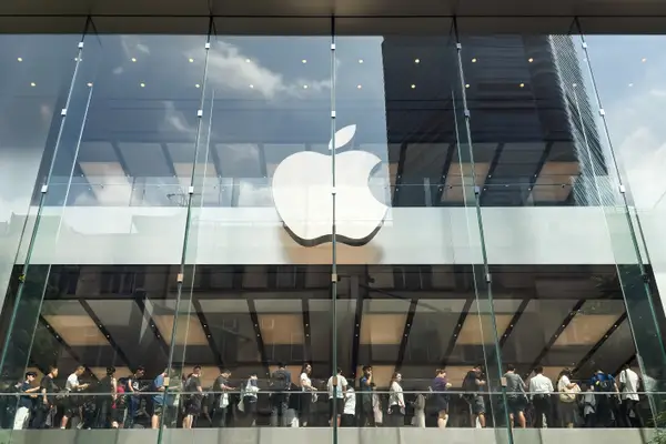 A line of people inside Apple's Hong Kong, China, store.
