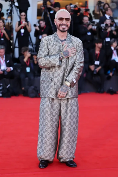 J Balvin на Венеційському міжнародному кінофестивалі 2026 року.