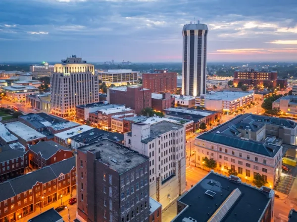 Springfield, Illinois, USA, downtown city skyline at dusk.