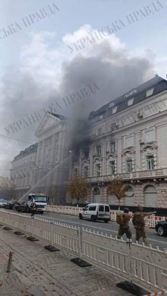 Пошкодження будівлі СБУ
