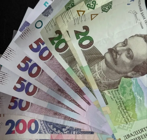 Суд скасував стягнення 58 тисяч гривень сумнівного боргу одеситки за вказівкою нотаріуса