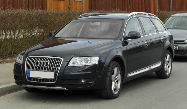 Суд зобов’язав компанію Two Cars повернути гроші за непродемонтовану доставку авто