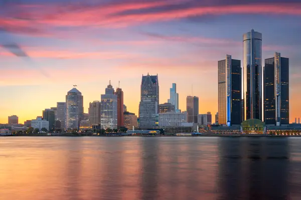Detroit skyline at sunset
